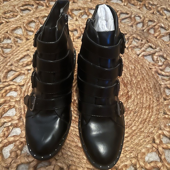 Target boots - Picture 3 of 4